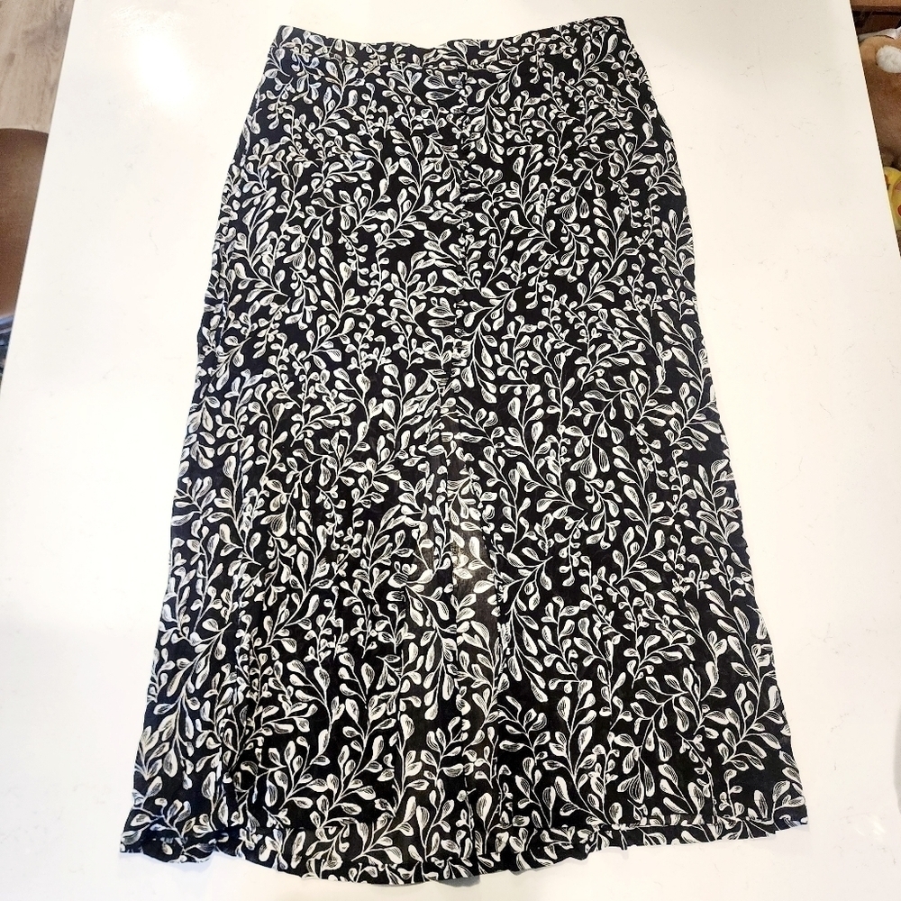 J. Jill Bohemian Boho Flowy Floral Maxi Skirt Women's Medium M Black White EUC